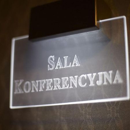 Hotel Maxima Wolanów Exterior foto